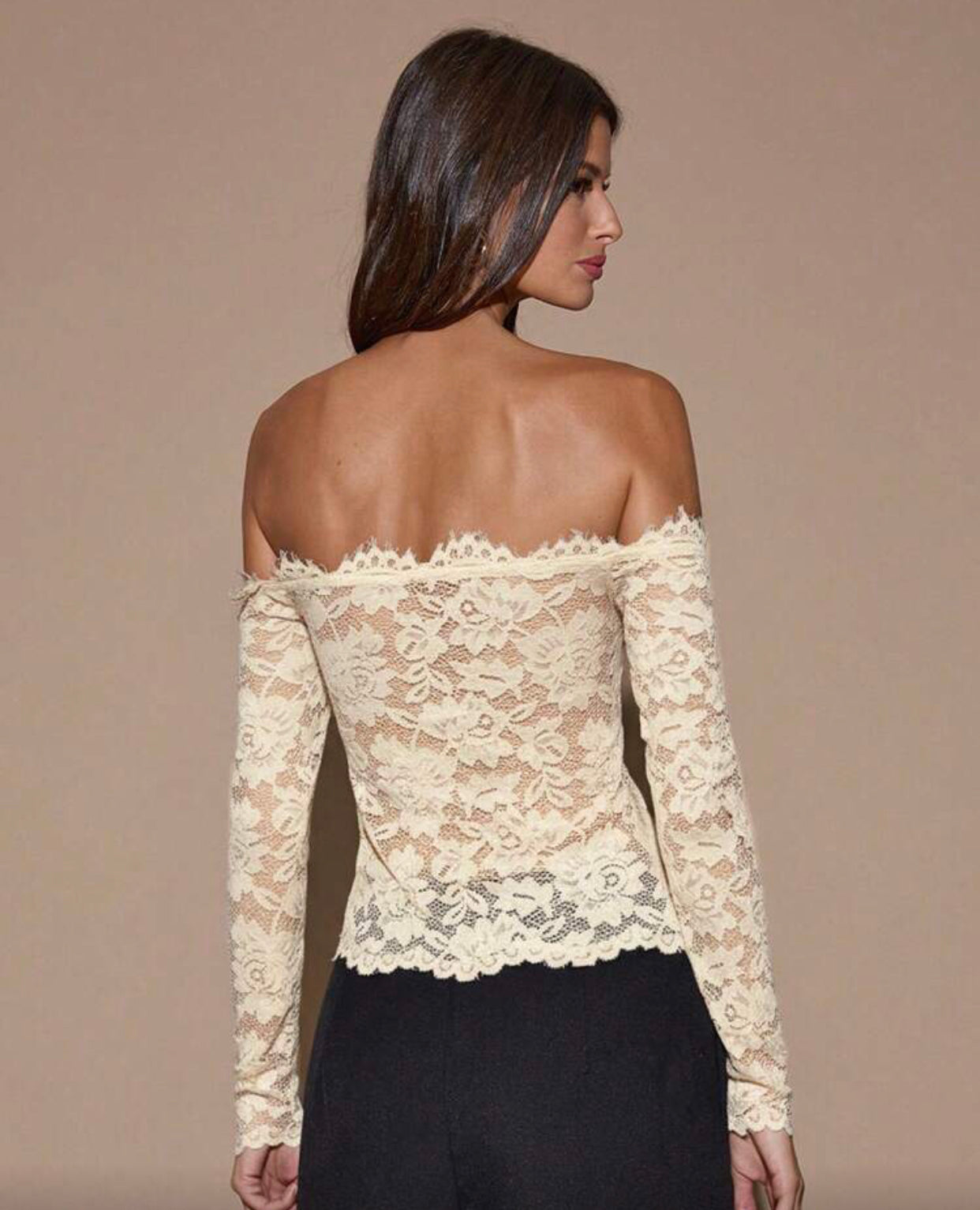 Blusa con encaje