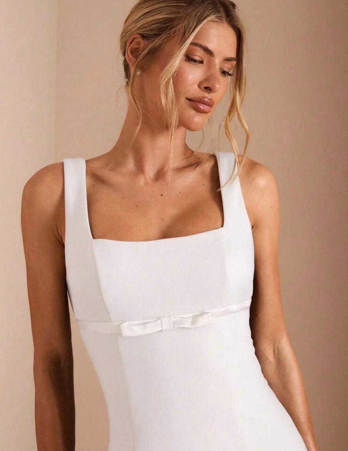 Vestido escote