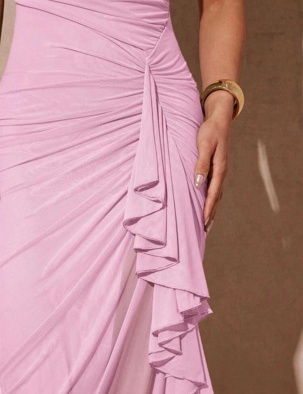 Vestido con abertura
