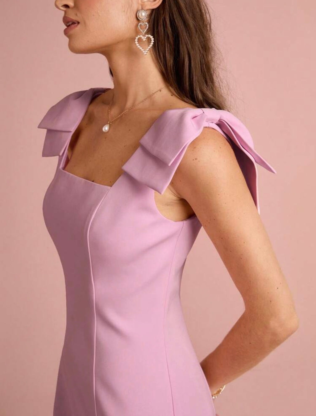 Vestido con lazos