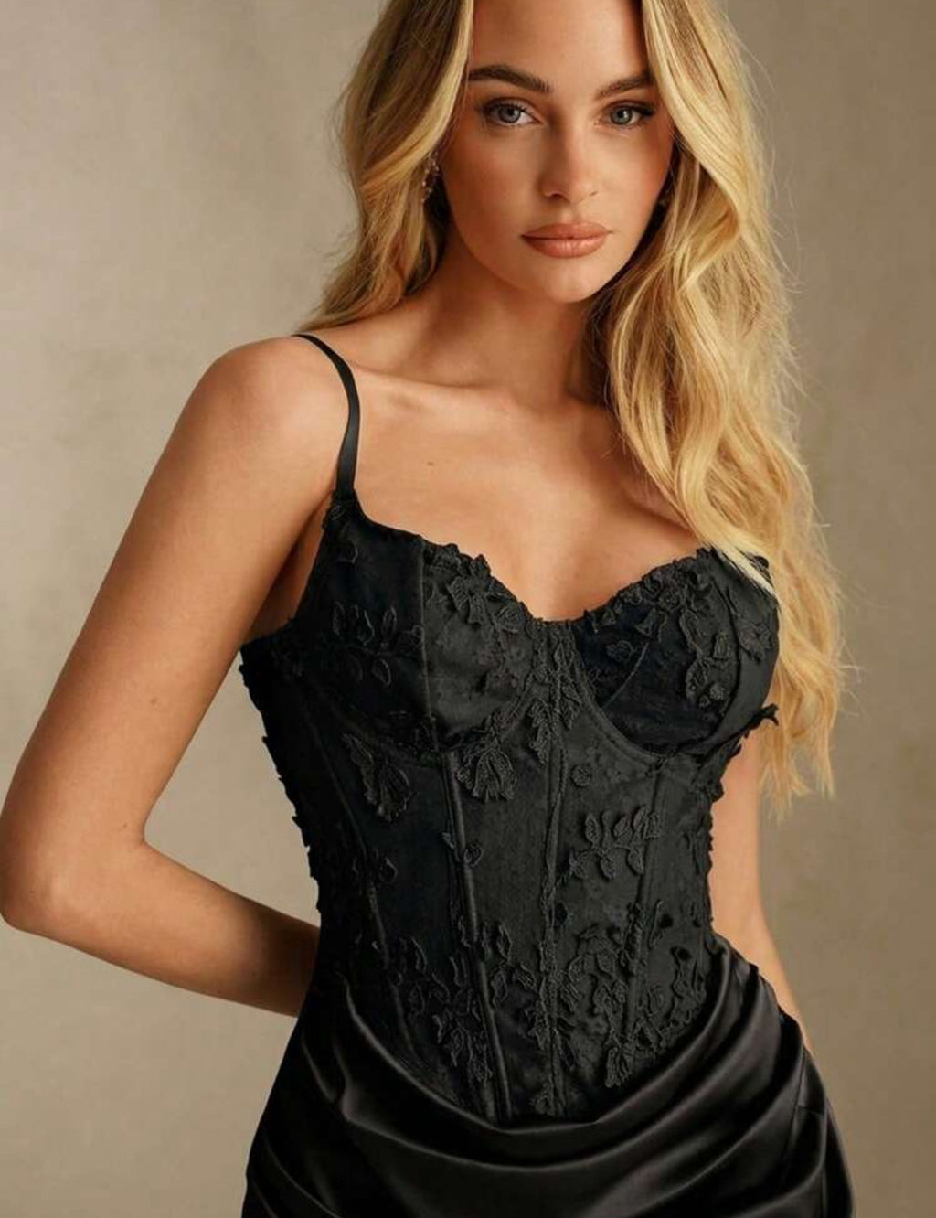 Vestido con corset
