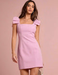 Vestido con lazos
