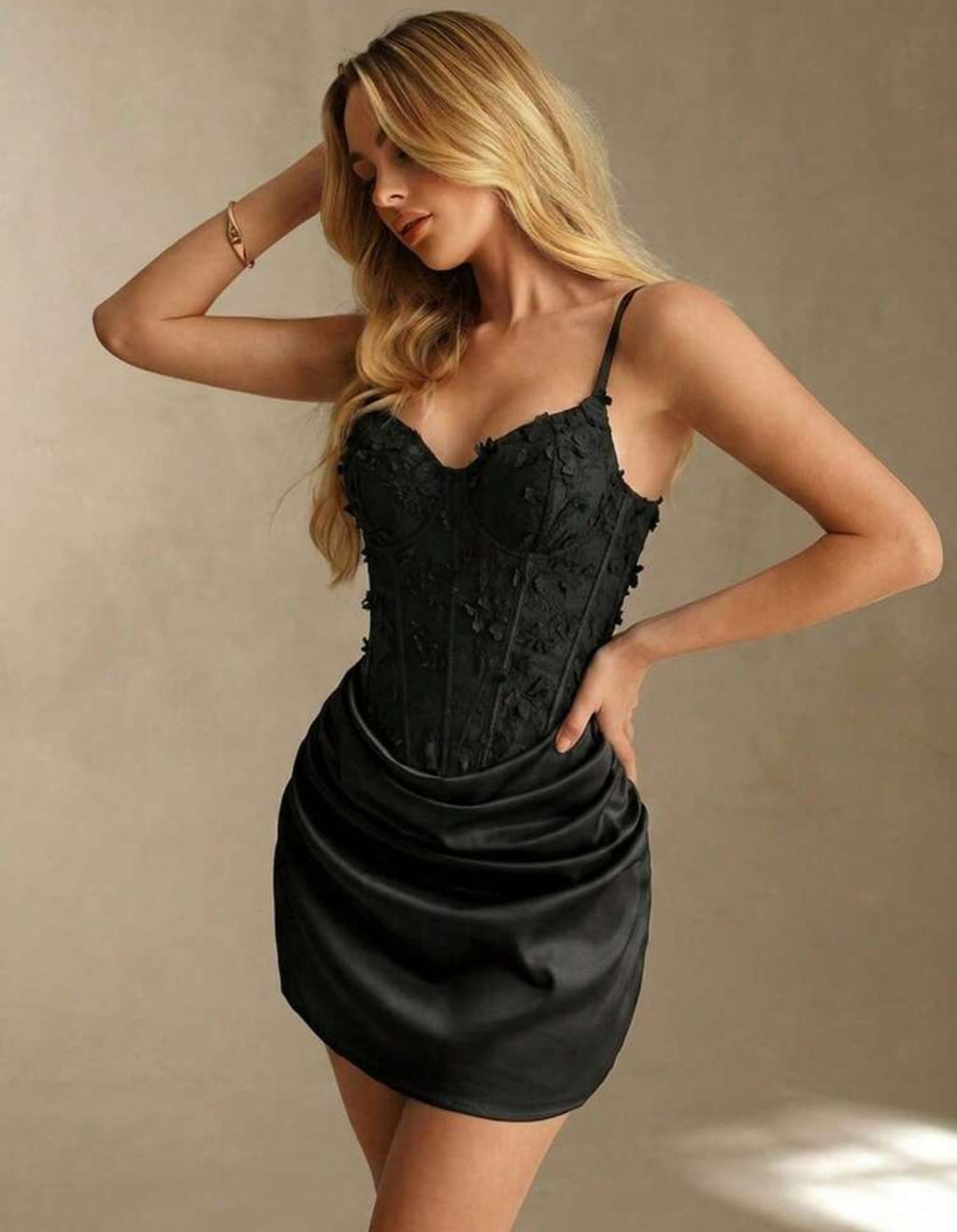 Vestido con corset