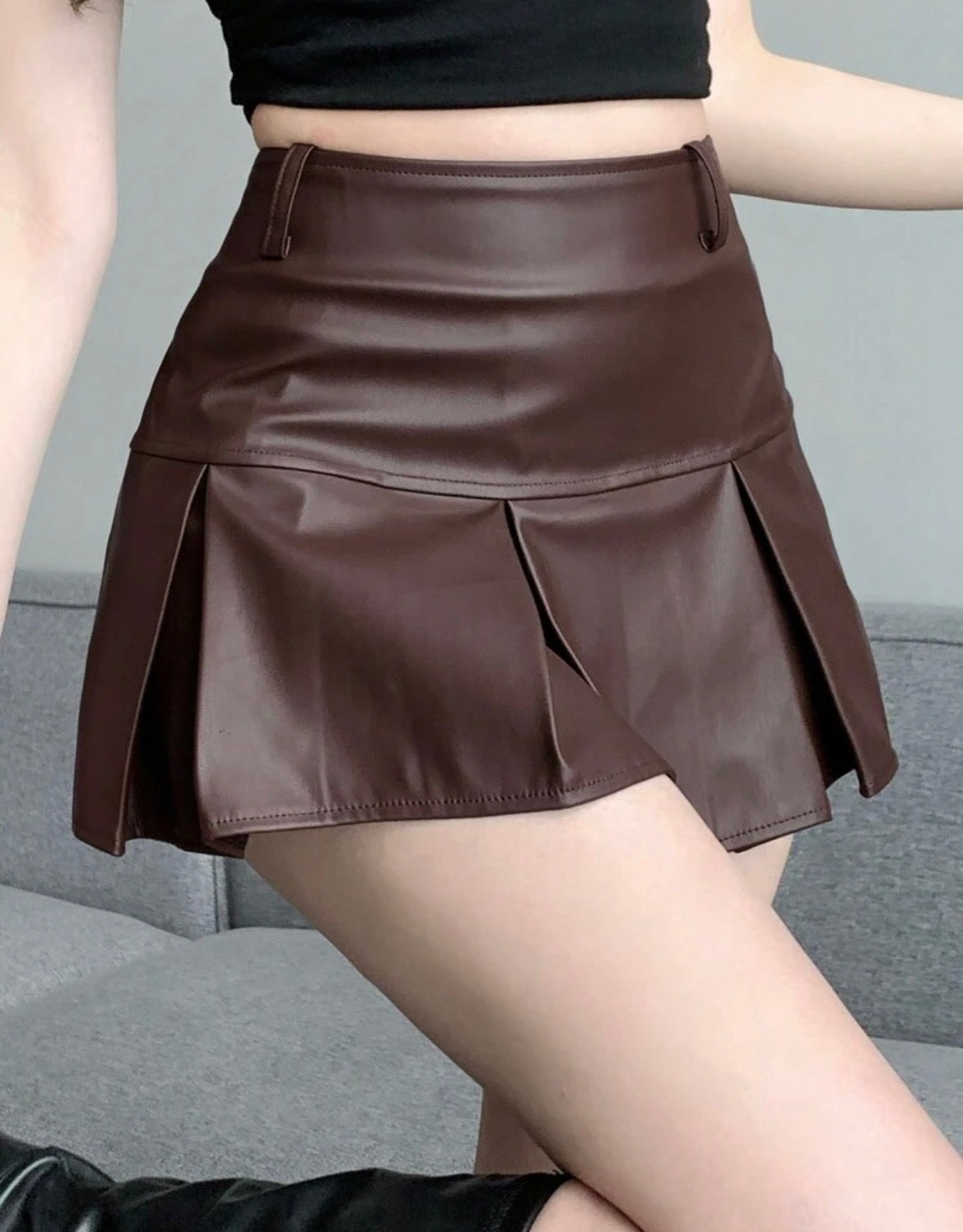 Falda de cuero